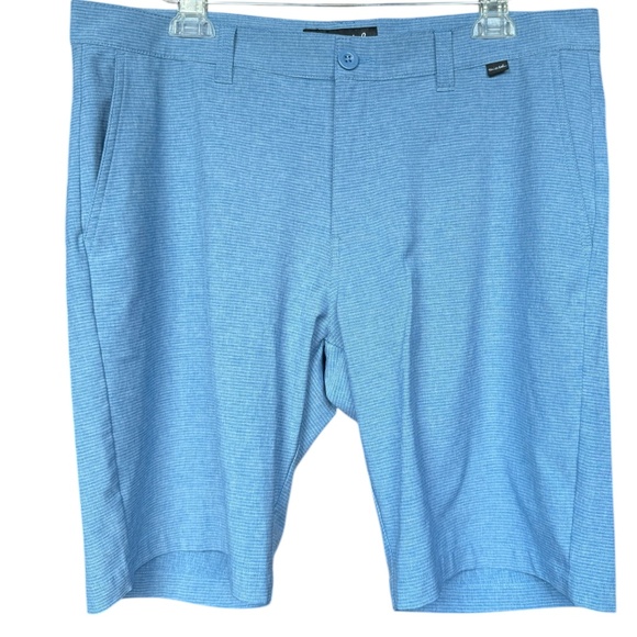 Travis Mathew Blue Golf Shorts Sz 36 - Picture 1 of 4